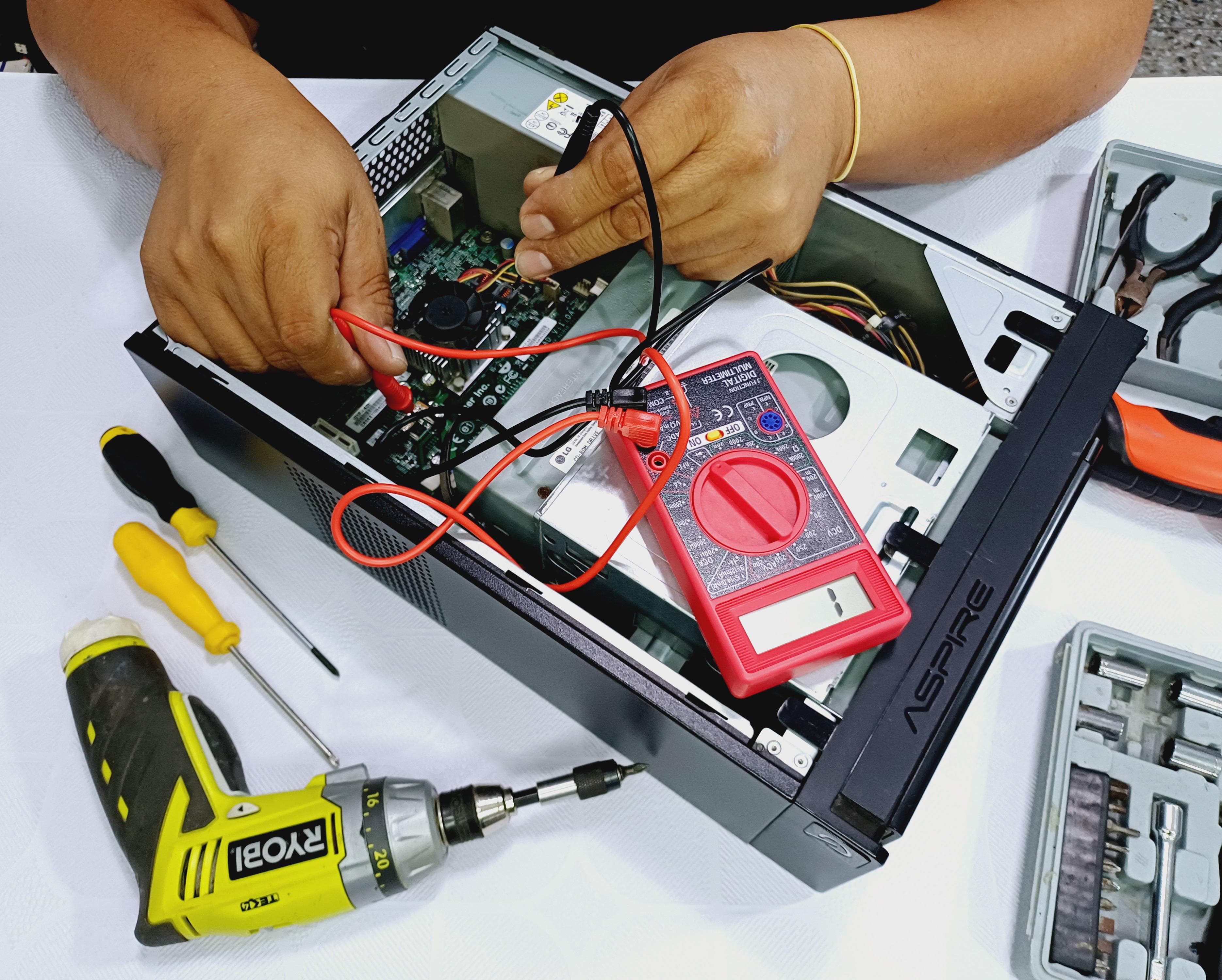 Servicio profesional de reparación de computadoras de escritorio